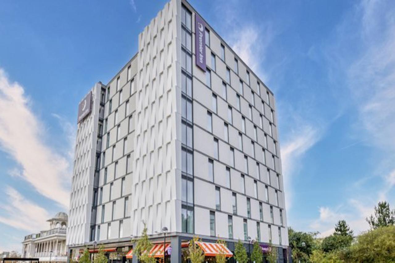 Premier Inn Milton Keynes Central Exterior foto